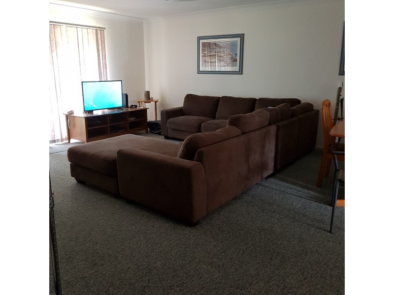 villa */11 waterford court, Bundall QLD 4217