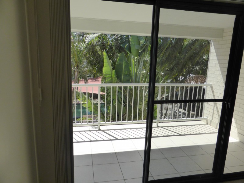 6/170 Whiting Street, Labrador QLD 4215