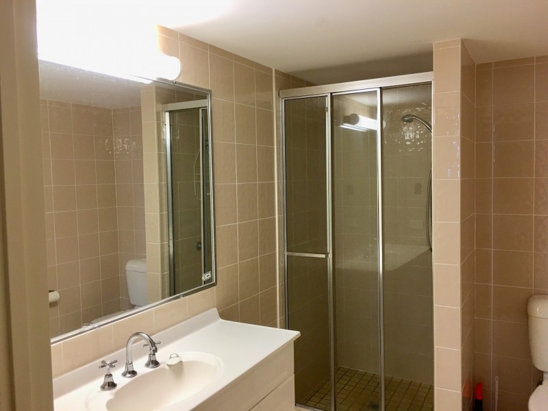 50 Old Burleigh Road, Surfers Paradise QLD 4217