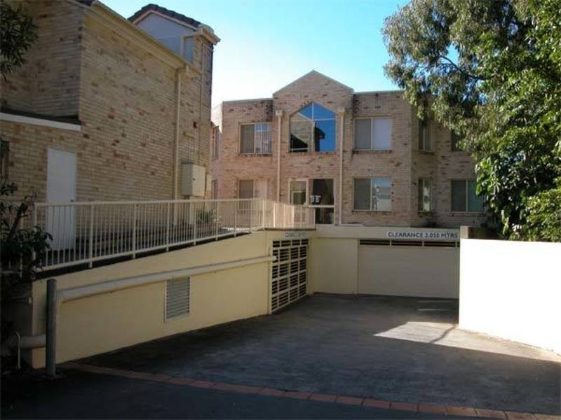 17/57 Worendo Street, Southport QLD 4215