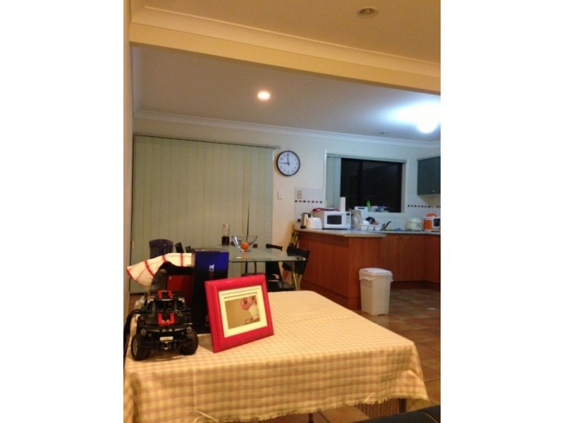 8 Buckingham Place, Eight Mile Plains QLD 4113