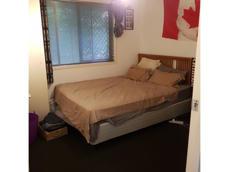 Large townhouse @/11 Waterford Court, Bundall QLD 4217
