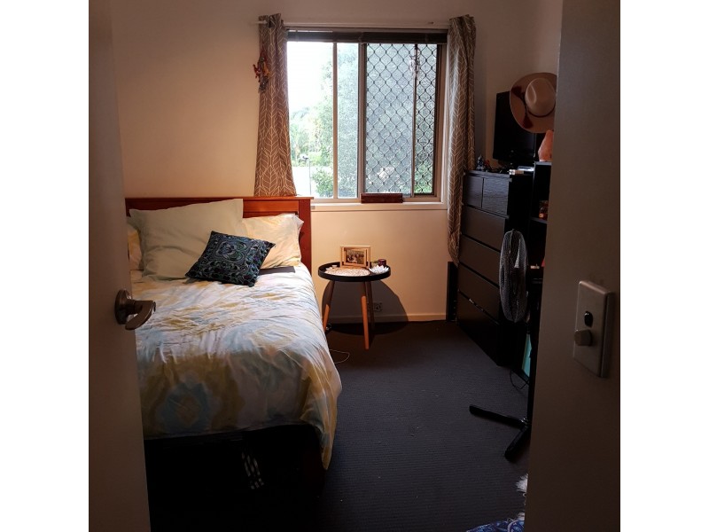 Large townhouse @/11 Waterford Court, Bundall QLD 4217