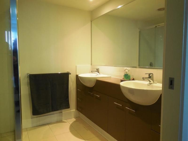 2 Acacia Court, Robina QLD 4226