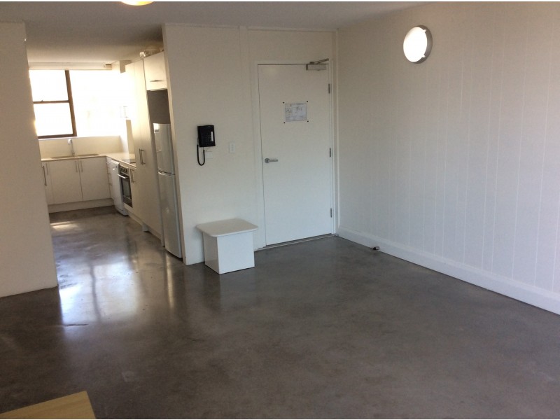 29 Northcliffe Terrace, Broadbeach QLD 4218