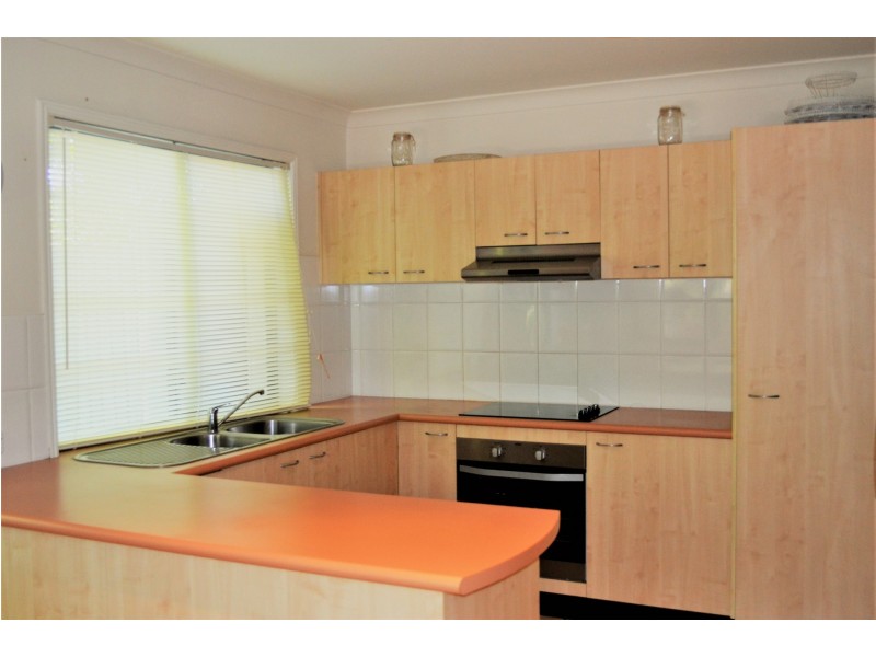35/1-15 Santa Isobel Blvd, Pacific Pines QLD 4211