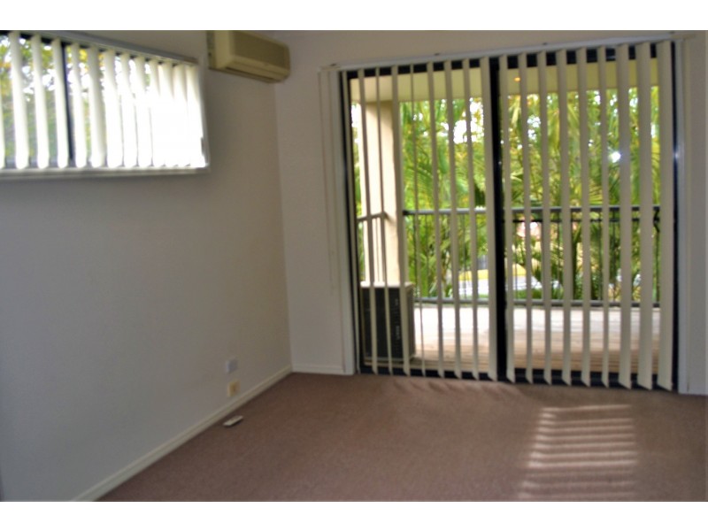 35/1-15 Santa Isobel Blvd, Pacific Pines QLD 4211