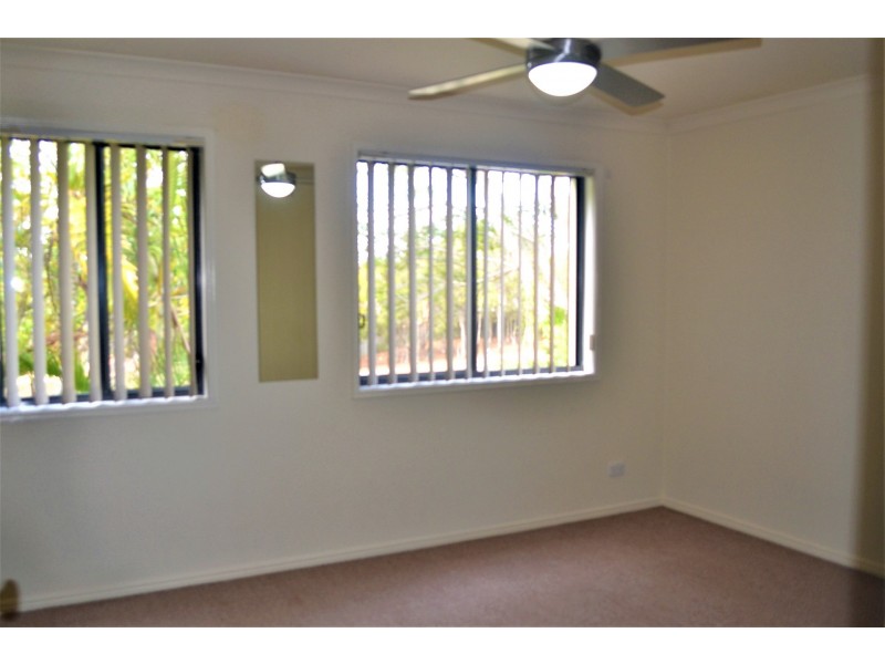 35/1-15 Santa Isobel Blvd, Pacific Pines QLD 4211