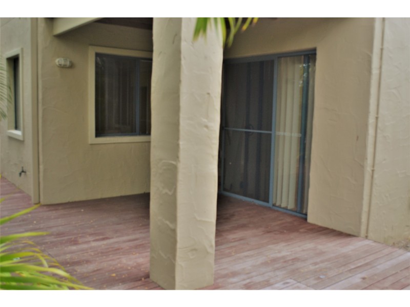35/1-15 Santa Isobel Blvd, Pacific Pines QLD 4211