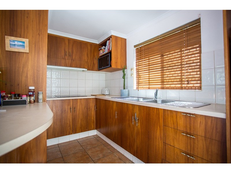9 Moorilla Place, Broadbeach Waters QLD 4218