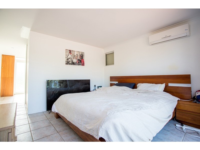 9 Moorilla Place, Broadbeach Waters QLD 4218