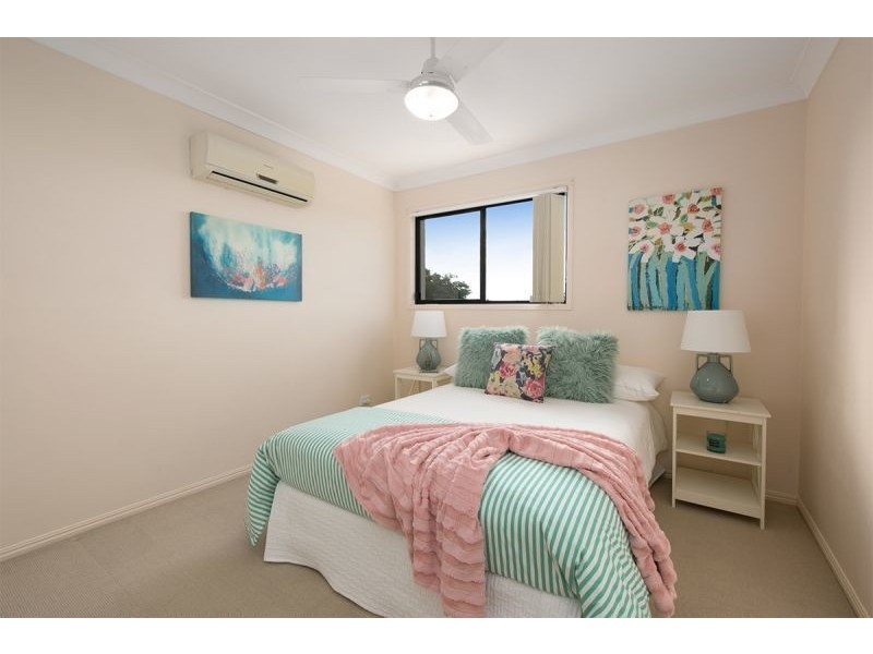 136 Kate, Carina QLD 4152