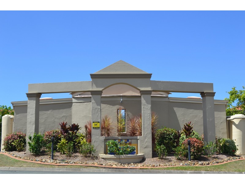 25/1-15 Santa Isobel Blvd, Pacific Pines QLD 4211