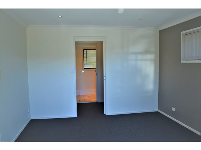 25/1-15 Santa Isobel Blvd, Pacific Pines QLD 4211