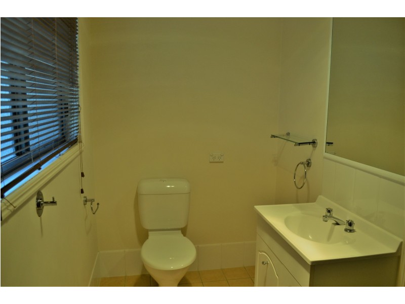 25/1-15 Santa Isobel Blvd, Pacific Pines QLD 4211