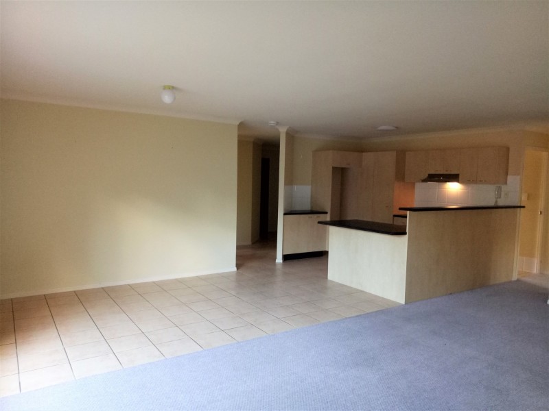 16/1-15 Santa Isobel Blvd, Pacific Pines QLD 4211