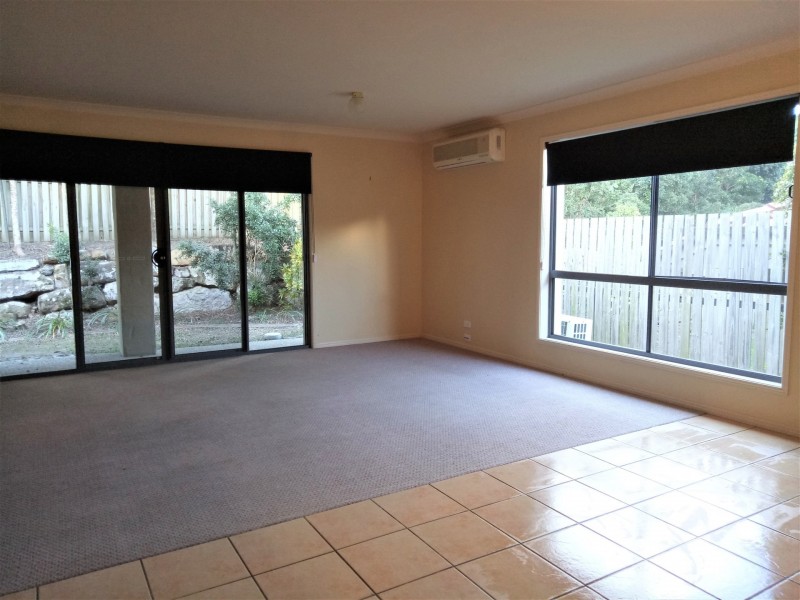 16/1-15 Santa Isobel Blvd, Pacific Pines QLD 4211