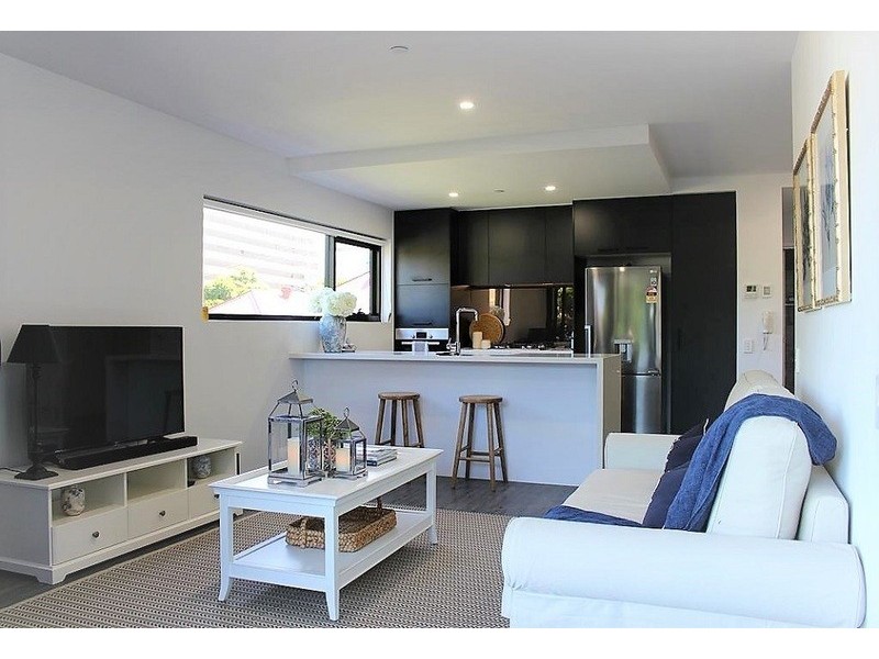 308/28 Wolseley Street, Woolloongabba QLD 4102