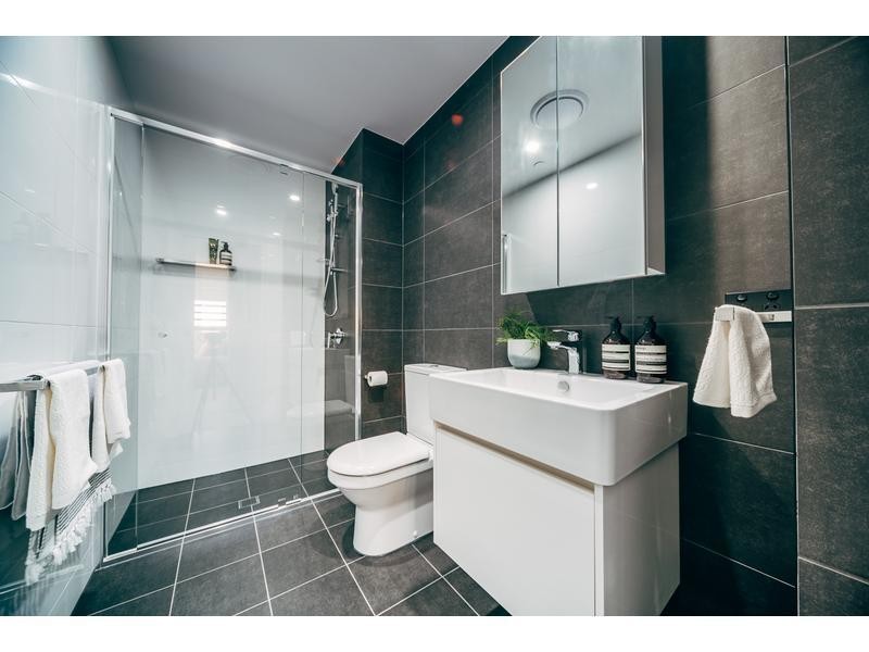 308/28 Wolseley Street, Woolloongabba QLD 4102