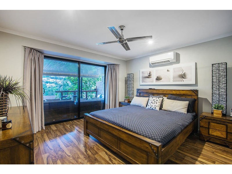 9 Blackheath Terrace, Pacific Pines QLD 4211