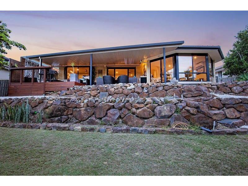 9 Blackheath Terrace, Pacific Pines QLD 4211