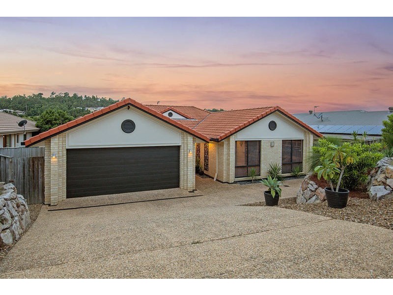 9 Blackheath Terrace, Pacific Pines QLD 4211