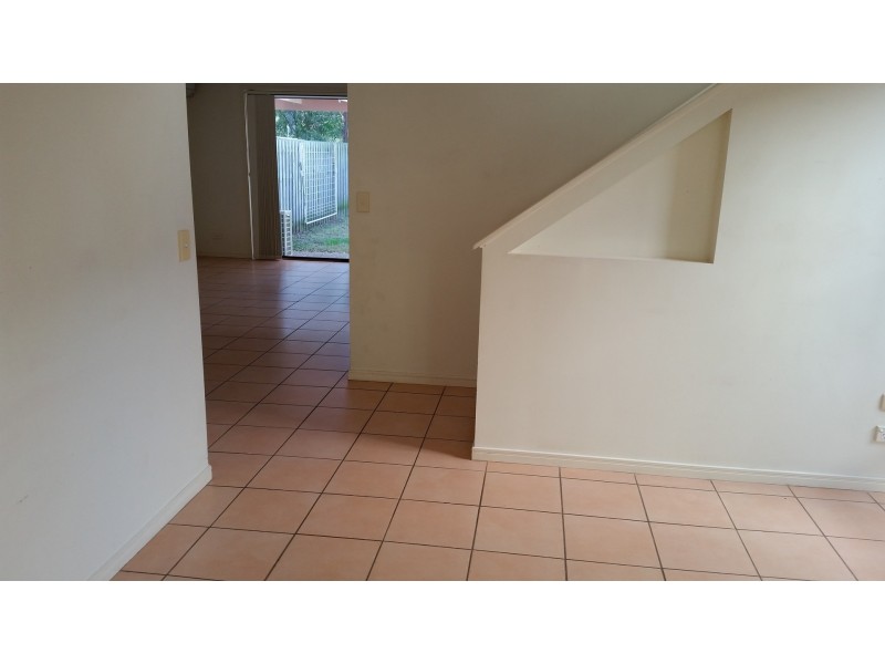 19 Harrow Pl., Arundel QLD 4214