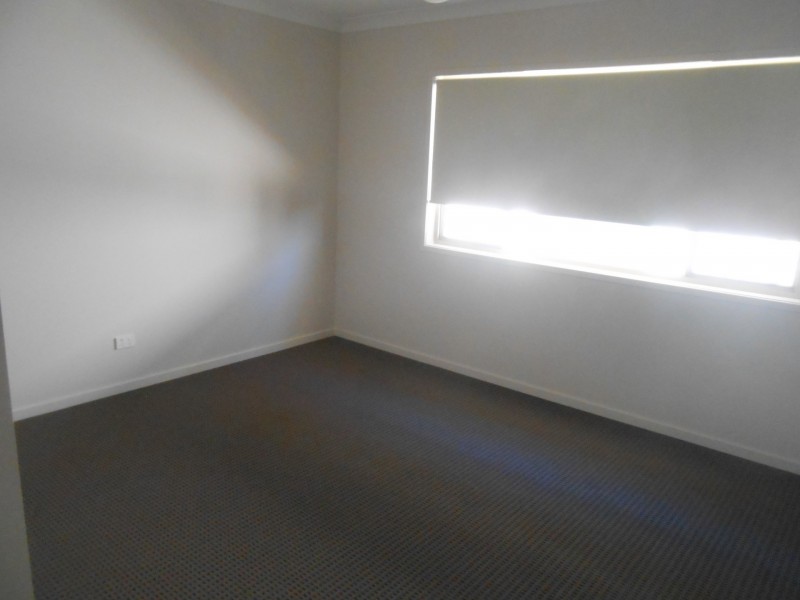 16 Berkshire Place, Heathwood QLD 4110