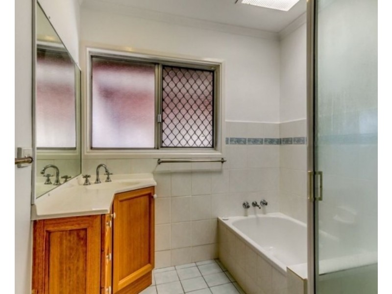 5 Nidalla Street, Macgregor QLD 4109