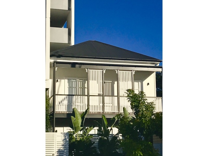 1/28 Wolseley Street, Woolloongabba QLD 4102