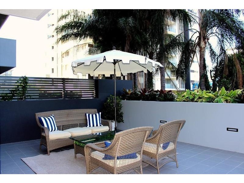 208/28 Wolseley Street, Woolloongabba QLD 4102