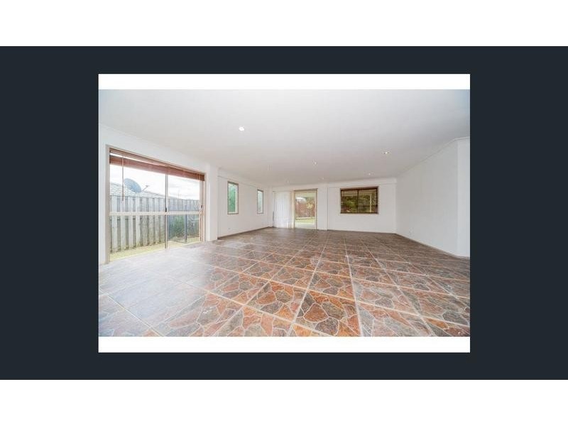 16 Pandora Crescent, Pacific Pines QLD 4211