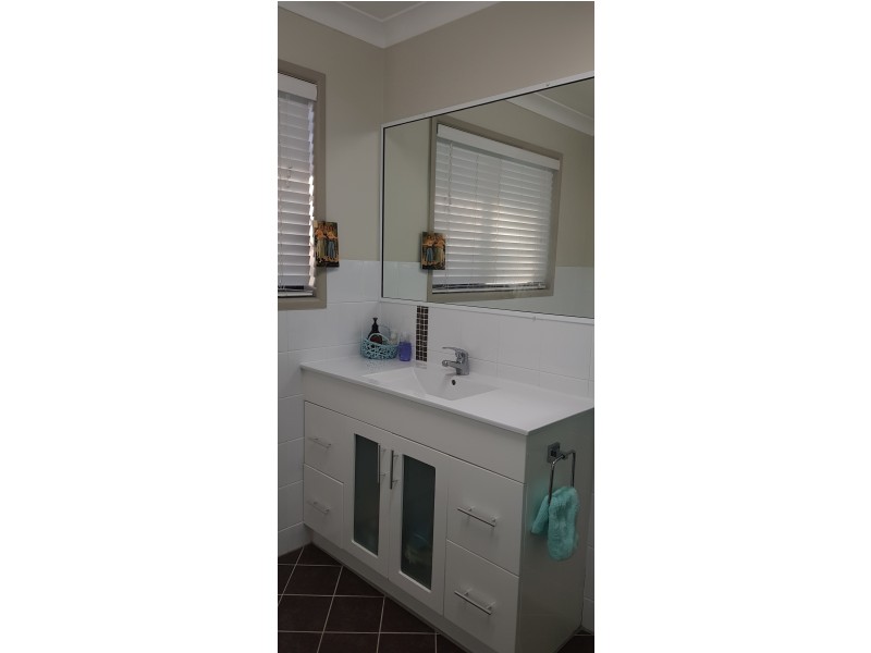 18 Petringa cresent, Springwood QLD 4127