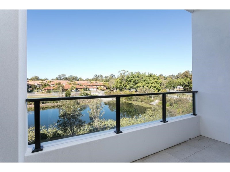 3 Evergreen View, Robina QLD 4226