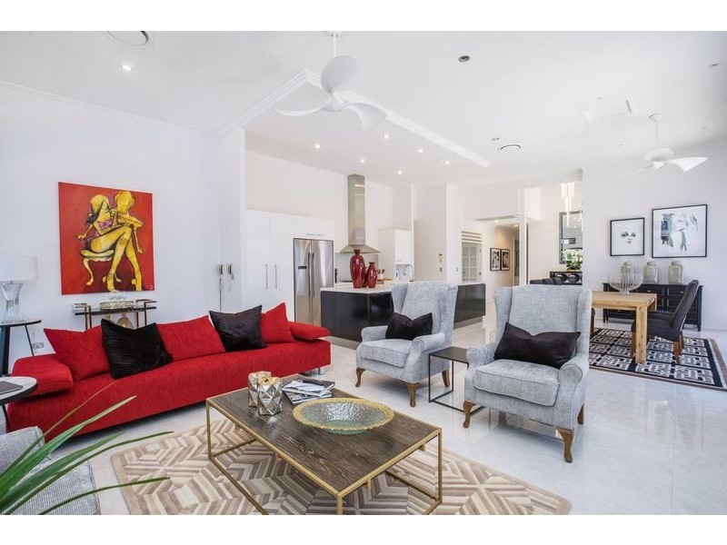 6150 Bolsena Circuit, Hope Island QLD 4212