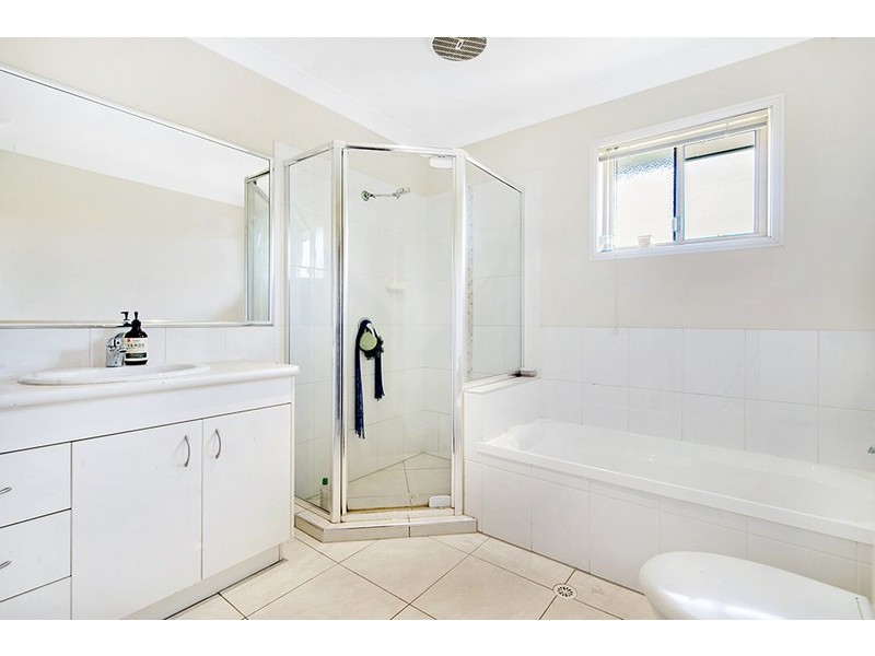 19 Kathleen St, Richlands QLD 4077