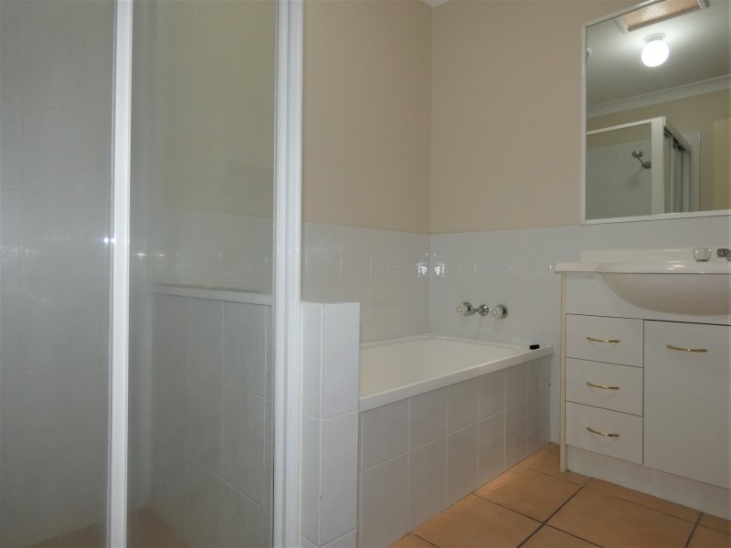 10/19 Harrow Pl., Arundel QLD 4214