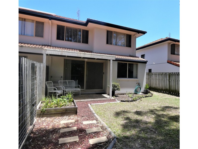 10/19 Harrow Pl., Arundel QLD 4214