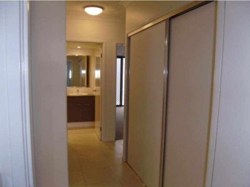 34 2 Acacia Court, Robina QLD 4226