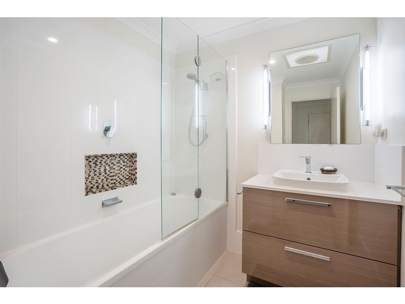 24/9 Amazons Place, Sinnamon Park QLD 4073