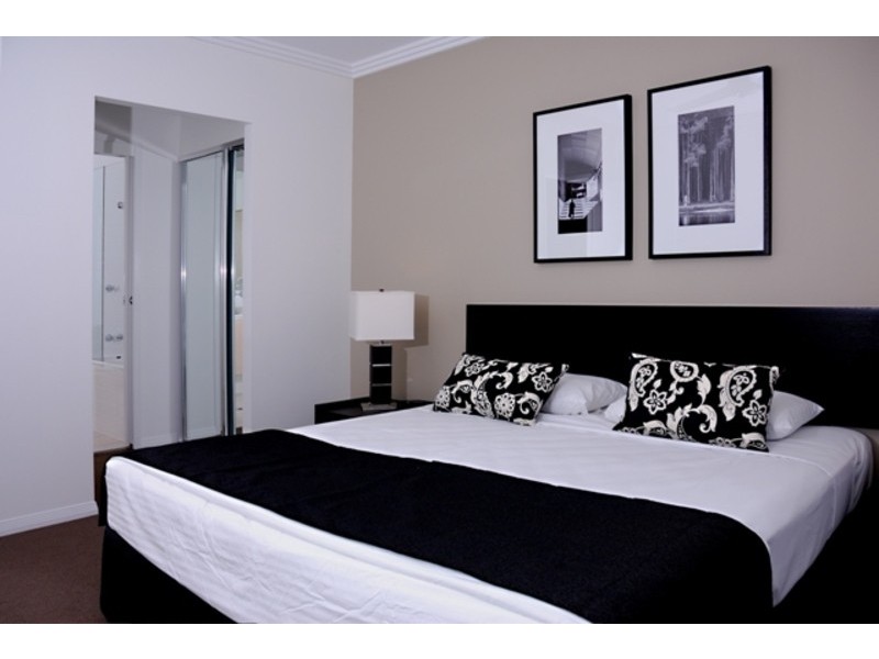 56/19 Lake St, Varsity Lakes QLD 4227