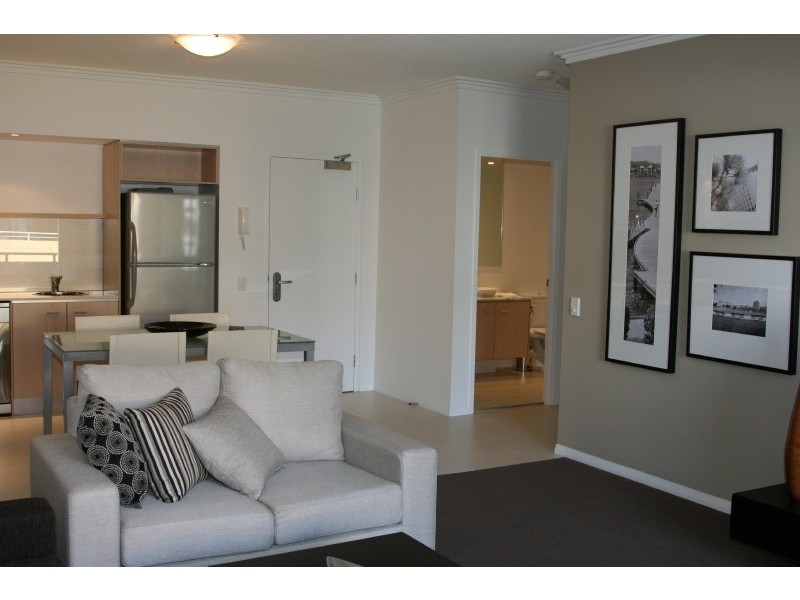 63/19 Lake St, Varsity Lakes QLD 4227