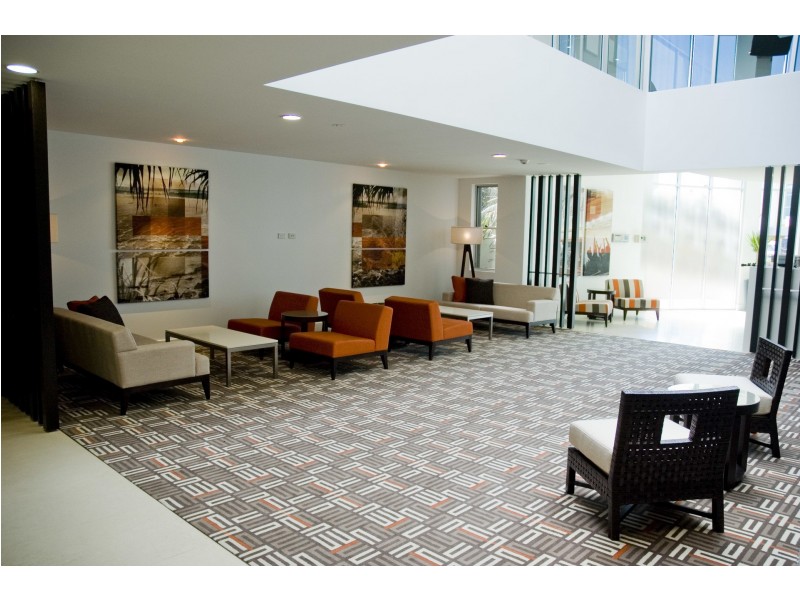 63/19 Lake St, Varsity Lakes QLD 4227