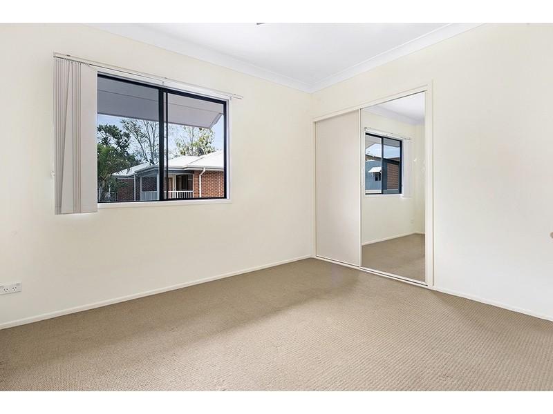 170 Whiting Street, Labrador QLD 4215