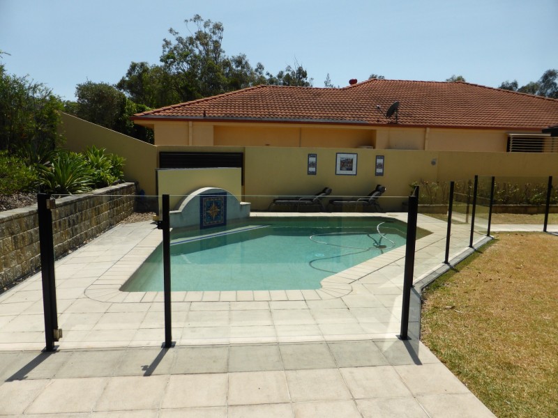 38 Petworth Court, Arundel QLD 4214