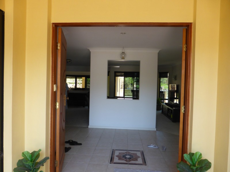 38 Petworth Court, Arundel QLD 4214