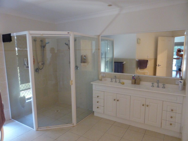 38 Petworth Court, Arundel QLD 4214