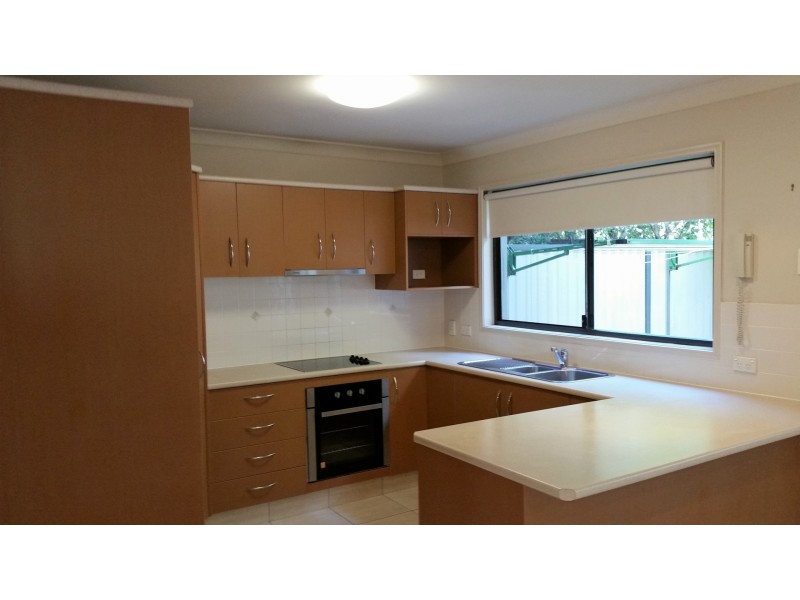 2 North shore Ave, Varsity Lakes QLD 4227