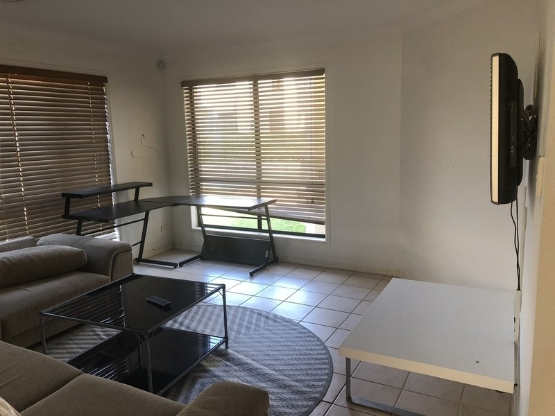 25 Regal Place, Eight Mile Plains QLD 4113