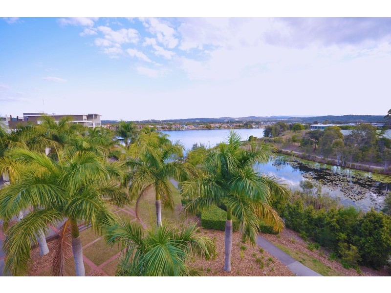 124/1-7 Moores Cres, Varsity Lakes QLD 4227